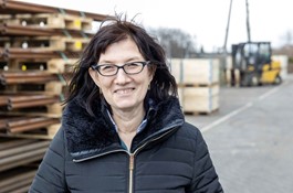 Anna Bocian posiada wykształcenie wyższe w zakresie jakości, środowiska pracy i bezpieczeństwa